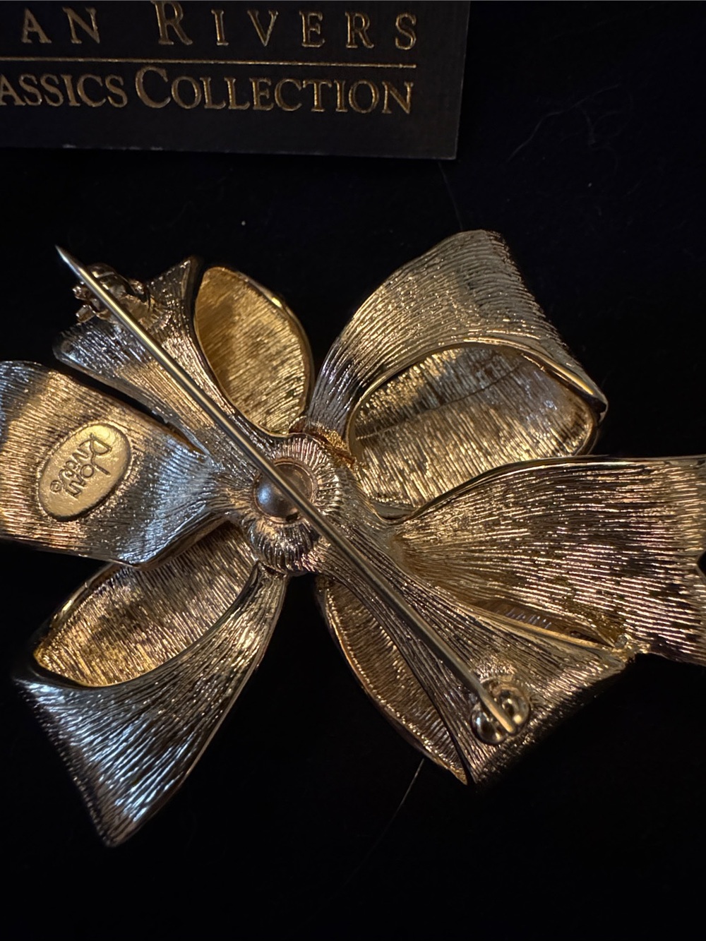 Joan Rivers Burgundy and Gold Bow Brooch - Picture 5 of 5